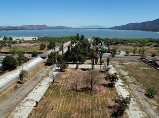 32281 Riverside Dr, Lake Elsinore, CA 92530