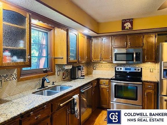 5th image of 6408 Deerwood Dr