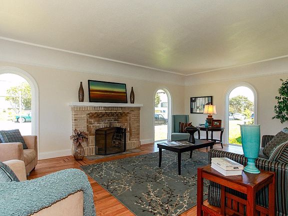 4th image of 312 Eucalyptus Ave