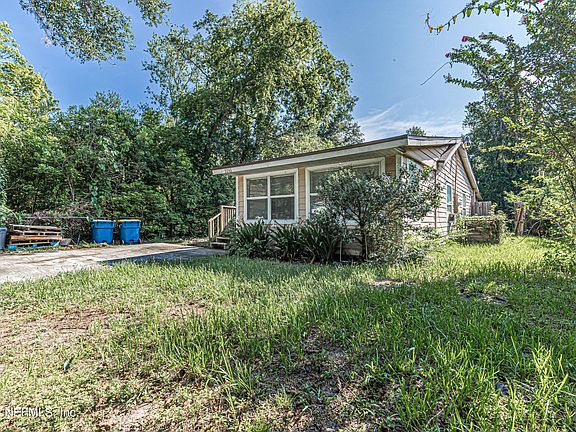 2nd image of 9241 2ND Avenue