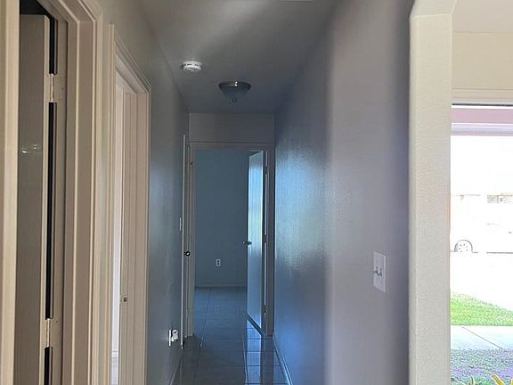 4th image of 4292 Sabine Ave #3