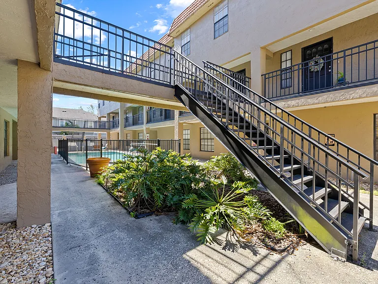 208 S Habana Ave #G — Photo 34