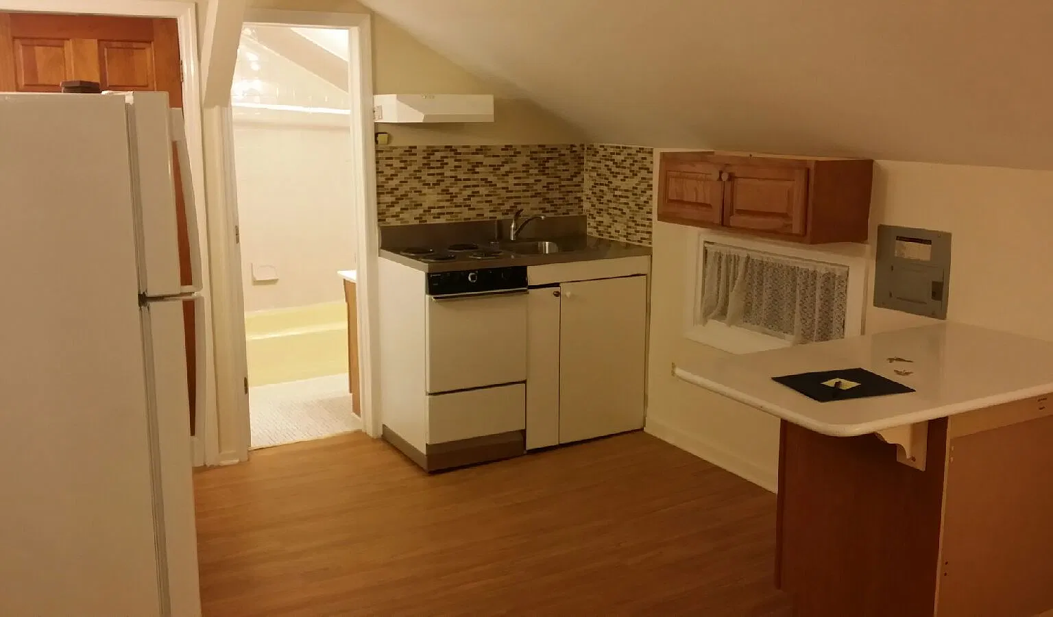 Studio, $1,800 — Photo 3