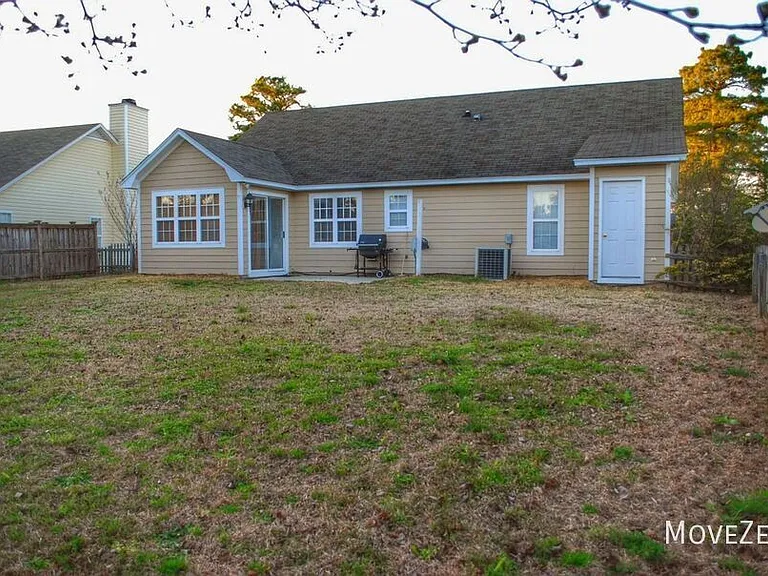 2406 Sapling Cir — Photo 3