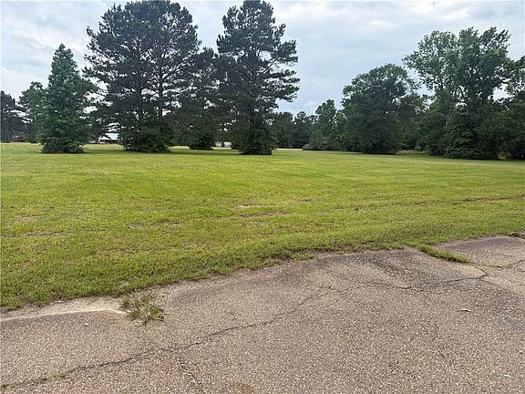 4th image of Halbert Rd
