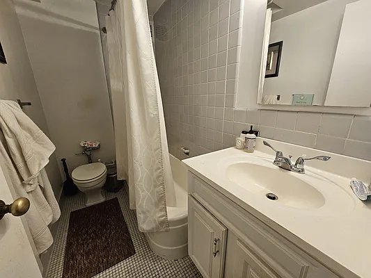 Rented by essential NEW YORK Real Estate | media 19