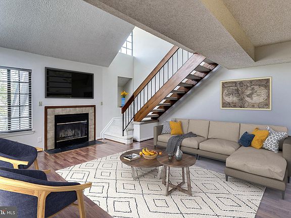2nd image of 6010 Curtier Dr Unit B
