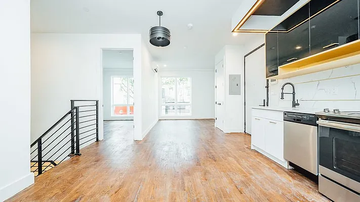 Rented by Nooklyn NYC LLC | media 17