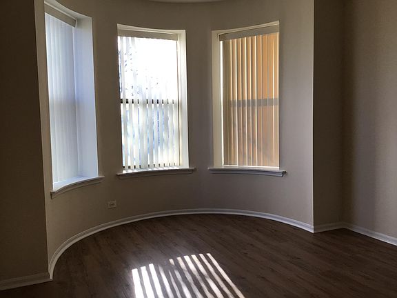 3rd image of 6138 S Woodlawn Ave #66ax40xdt