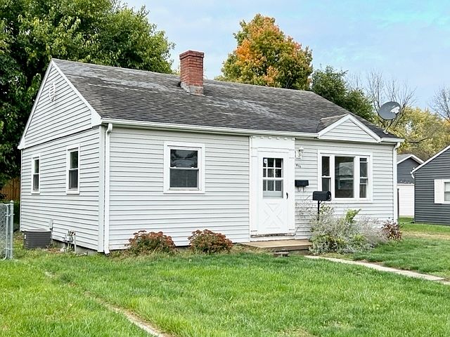2nd image of 806 Cottage Ave