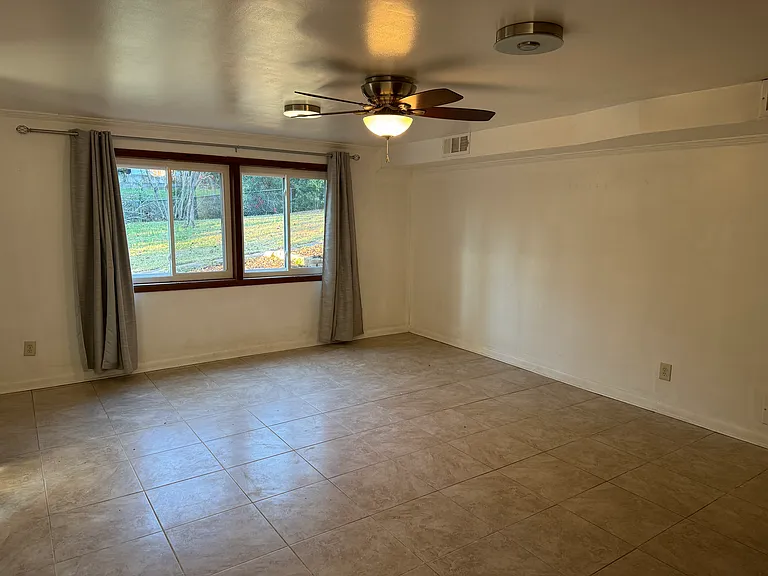 3724 Greentree Farms Dr — Photo 5