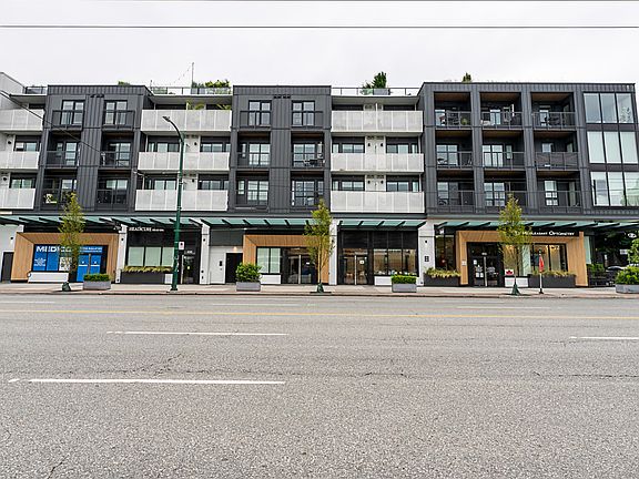 3rd image of 2520 Guelph St #215