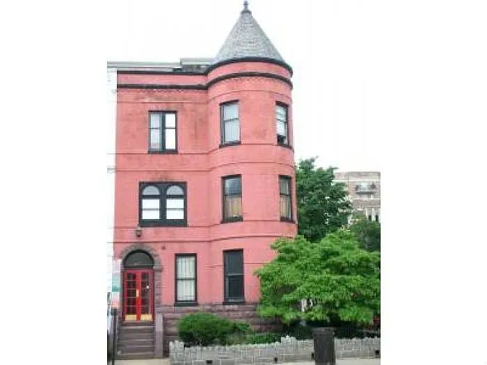 2032 15th St NW APT 5 photo 1