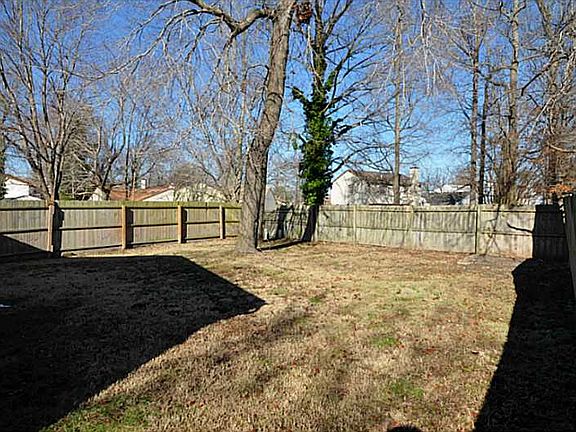 3rd image of 3542 Campion Ave