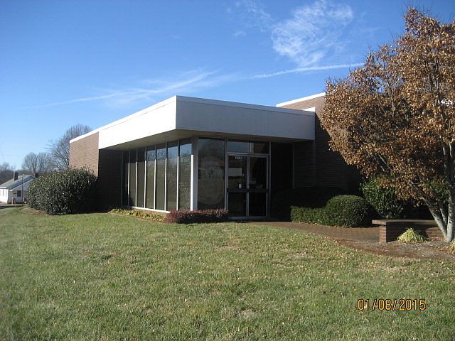 1st image of 2004 North Main Avenue