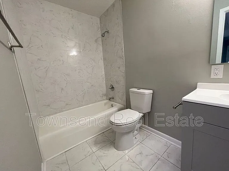1017 Xavier Dr — Photo 10
