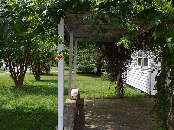 2nd image of 129 Grant St