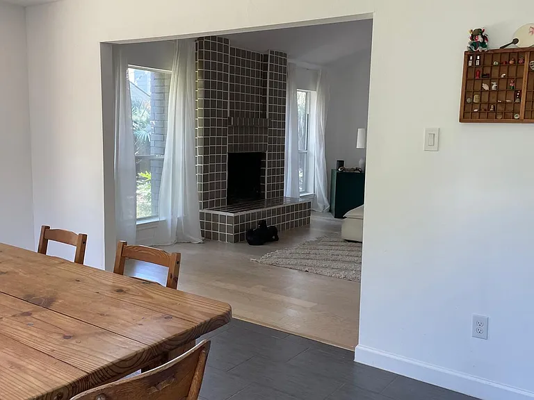 15623 Sandy Hill Dr — Photo 13