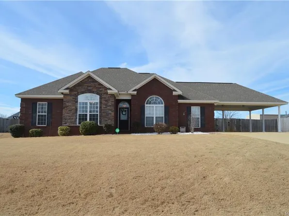 114 Daffodil Ct, Prattville, AL 36067