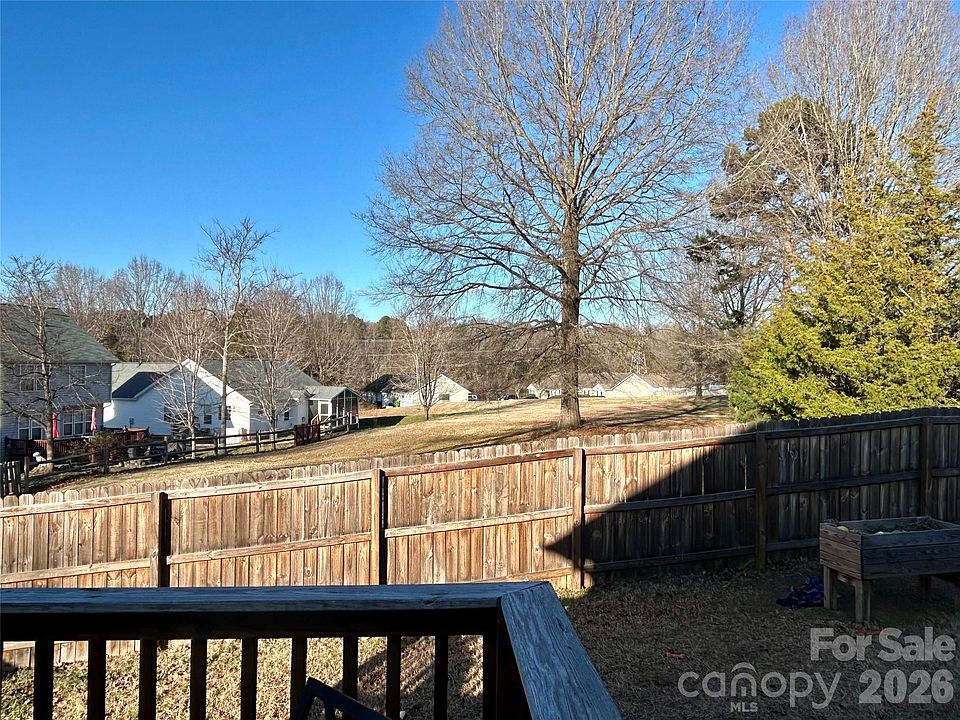 2nd image of 518 Becknell St