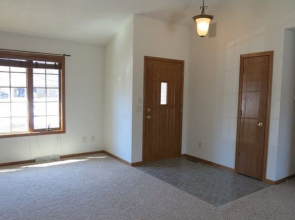 3rd image of N7856 Niagara Ct N