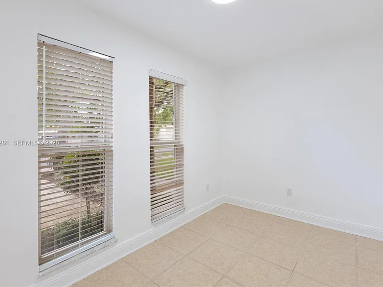 5770 SW 55th St — Photo 10