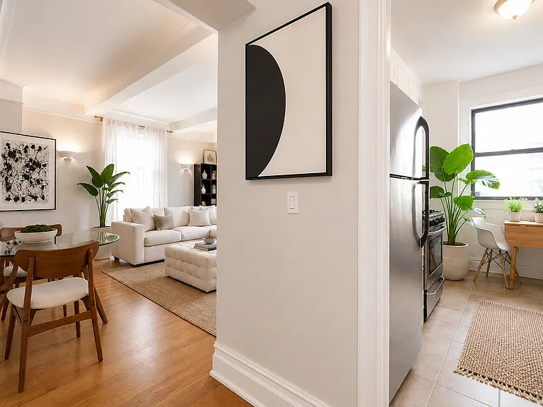27 W 96th St #6B — Photo 4