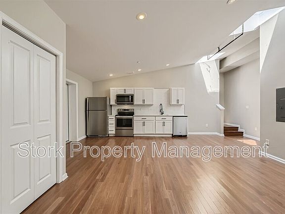 3rd image of 324 N Charles St #309