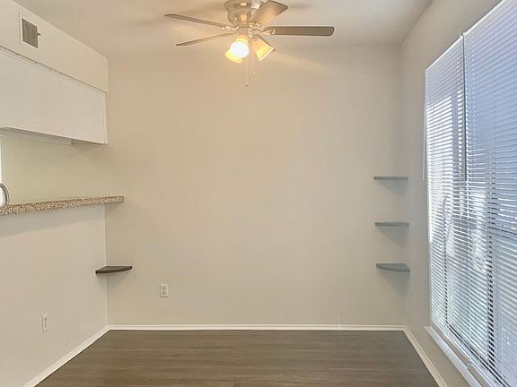3rd image of 133 Coers Dr APT 2