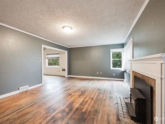 2nd image of 6314 Pacific Avenue