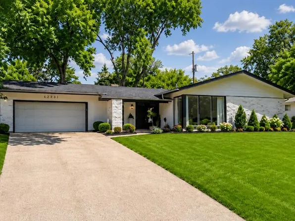 12555 Pepperwood Dr, Saint Louis, MO 63146