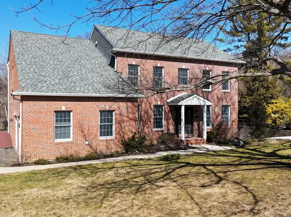 1 Nob Hill Rd, Wilmington, DE 19808