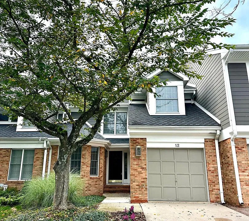 12 River Oaks Cir