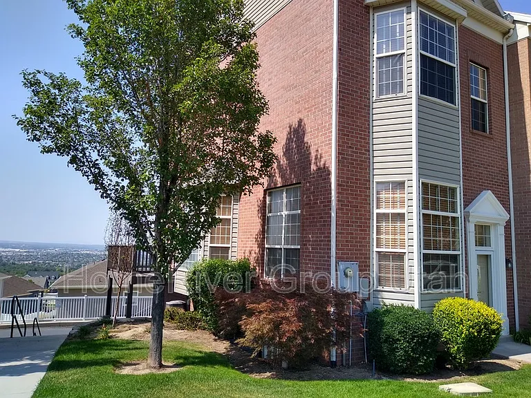 985 E Senior Band Rd — Photo 17