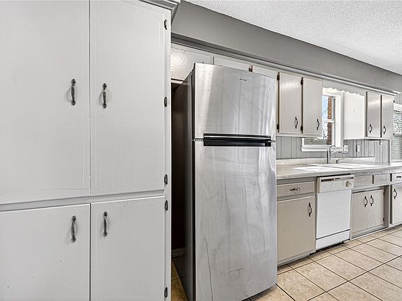 4th image of 405 Indian Trl