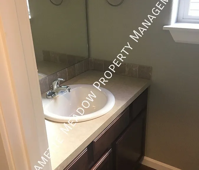 1420 Marigold Dr — Photo 7