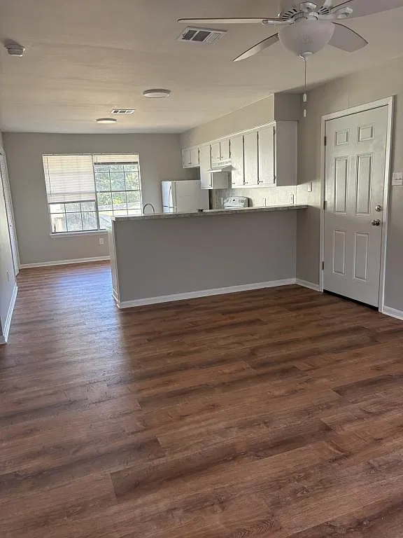 306 Powers St — Photo 4