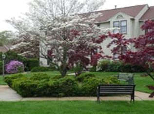 60 Apache Way, Tewksbury, MA 01876