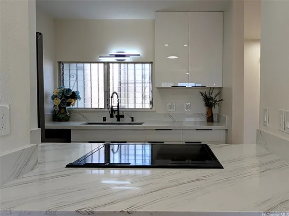 92-1021 Makakilo Dr APT 67, Kapolei, HI 96707