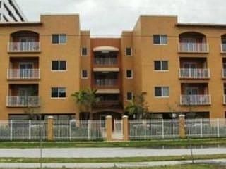 1st image of 1300 NE 109th St APT 305