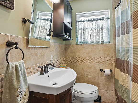 5th image of 6228 W Huntington St