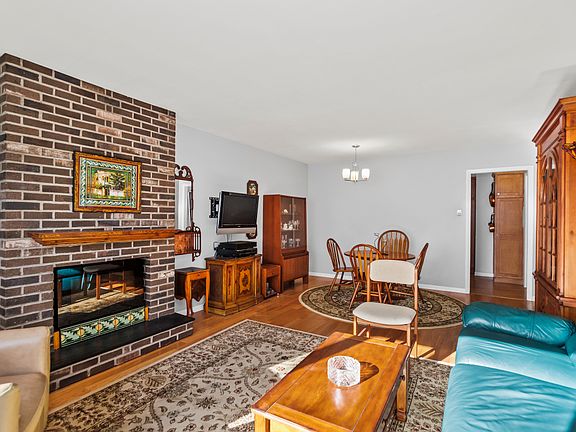 4th image of 1545 W Chase Ave APT 307