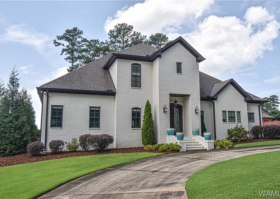 1st image of 4604 Magnolia Cir