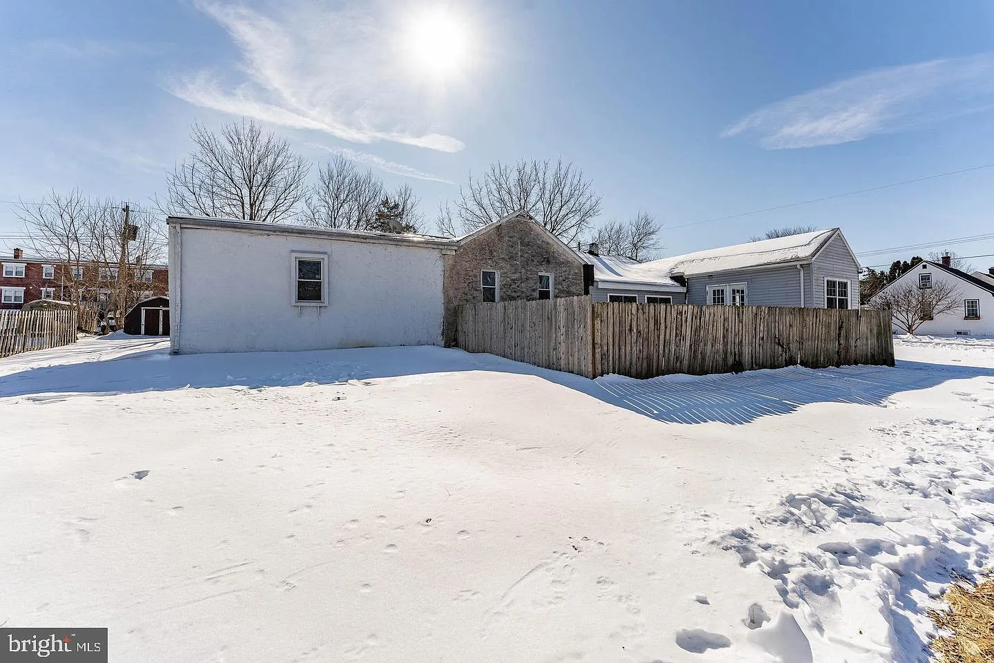 3 bed, 2.0 bath, 2576 sqft, $2,400 — Photo 4
