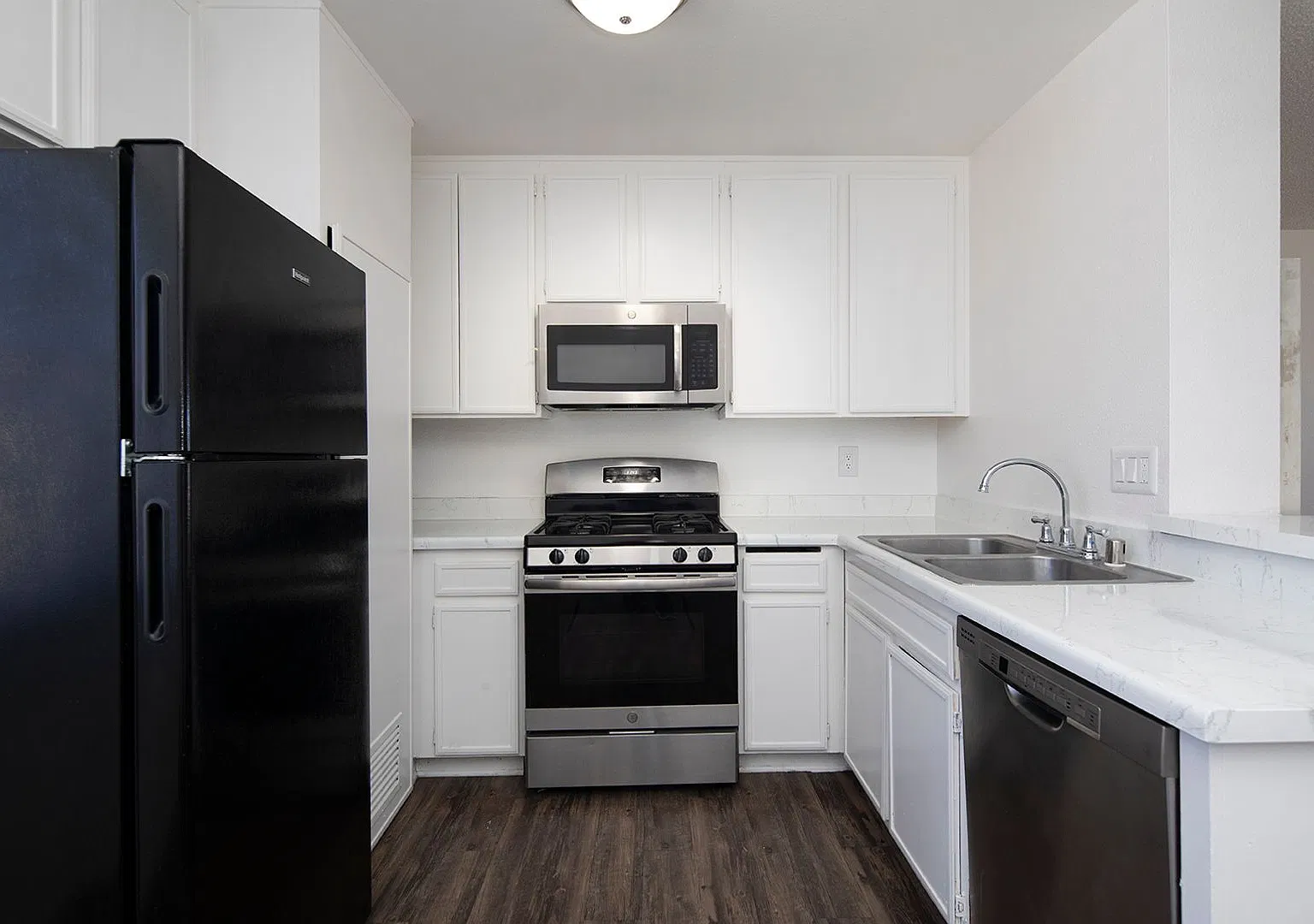 PR Talmadge Apartments — Photo 4