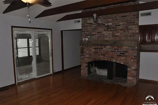 2020 Hillview Rd — Photo 2