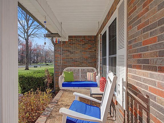 5th image of 48 Woodland Cir