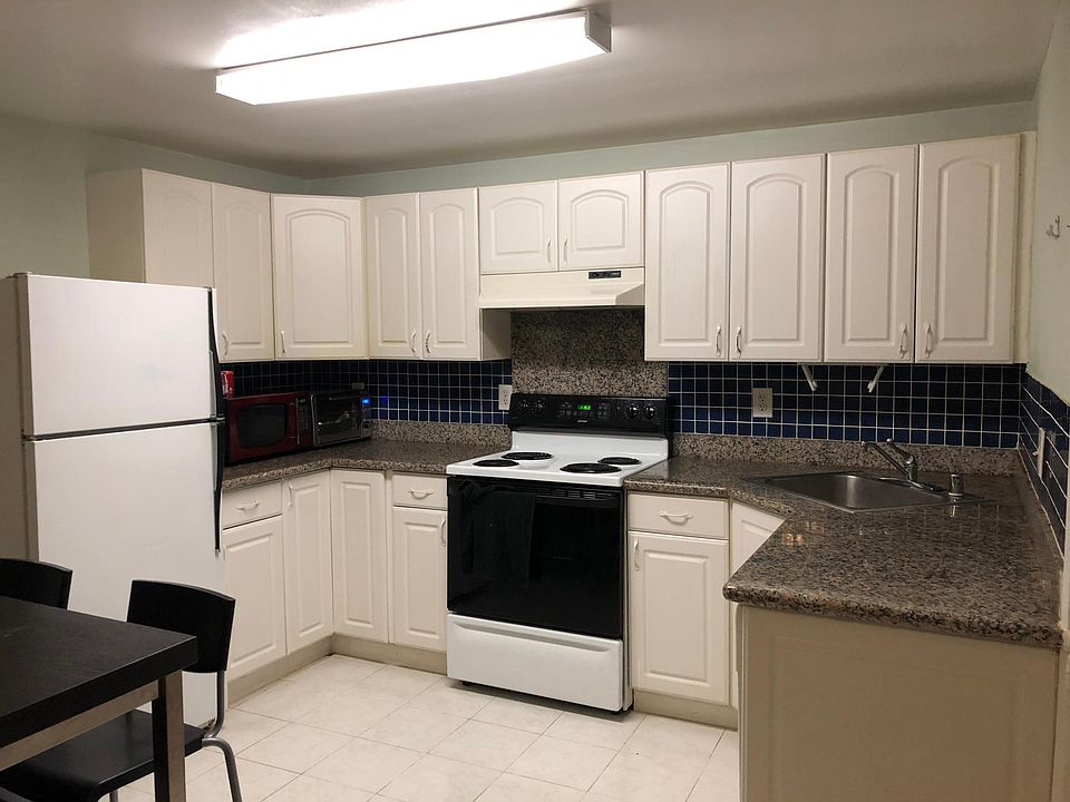 1st image of 215 N Willard St