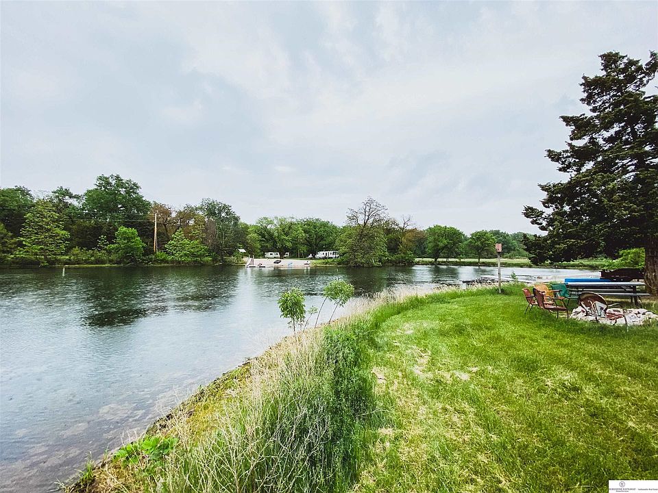 1st image of 126 Thomsen Lk