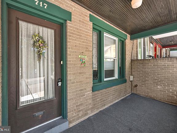 3rd image of 717 N Centre St